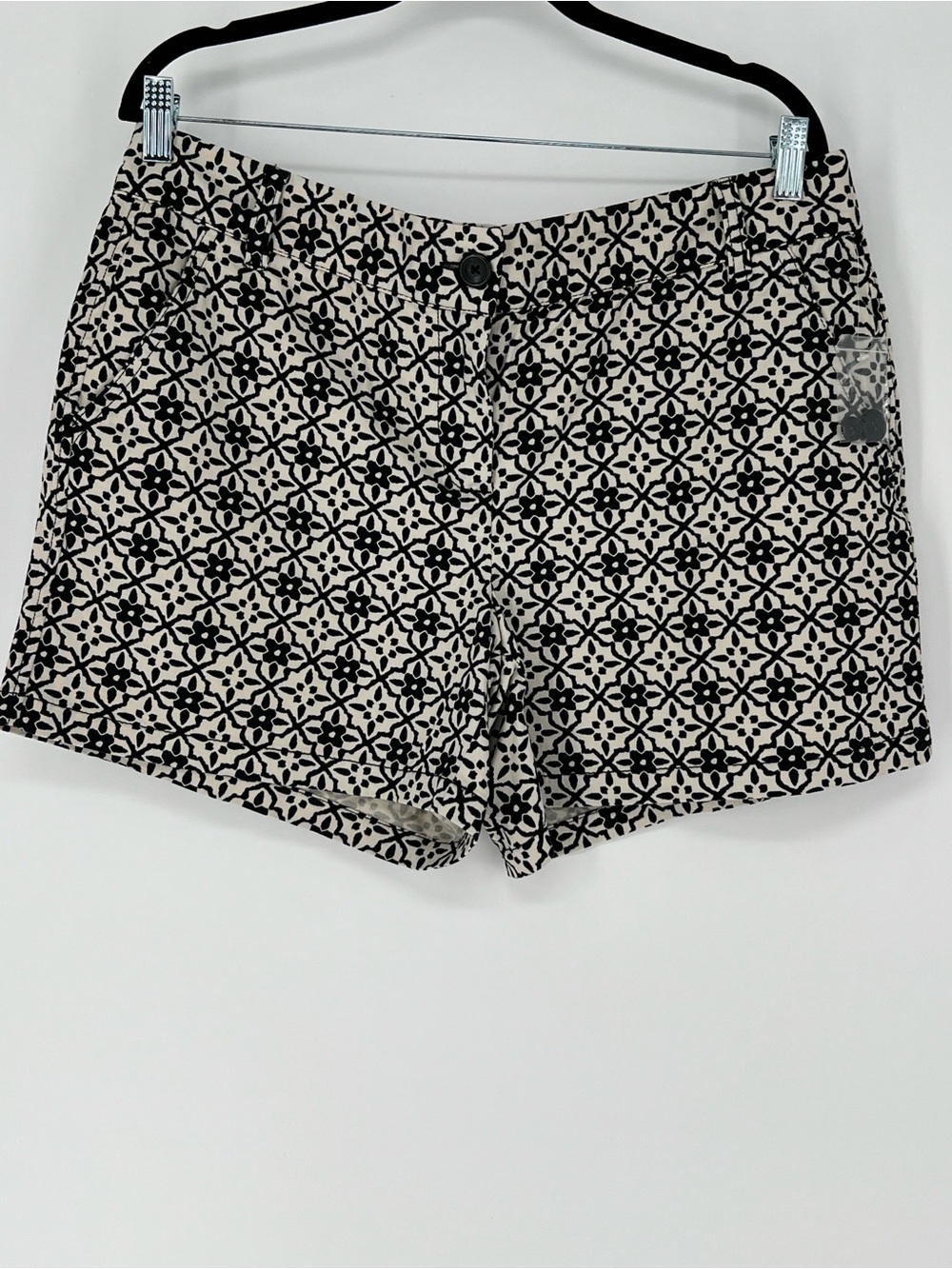 Dress Barn Black & Cream Geometric‎ Bermuda Shorts